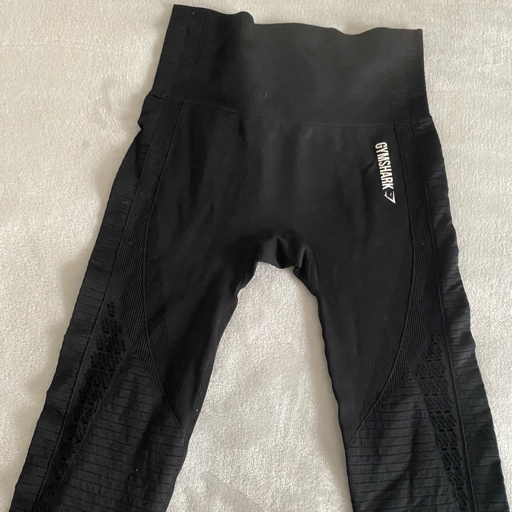 Black gymshark leggings